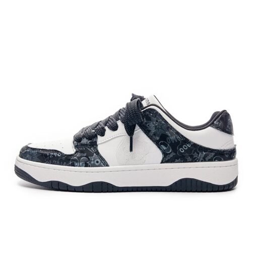 Trendy Low-Top Sneakers - Image 4